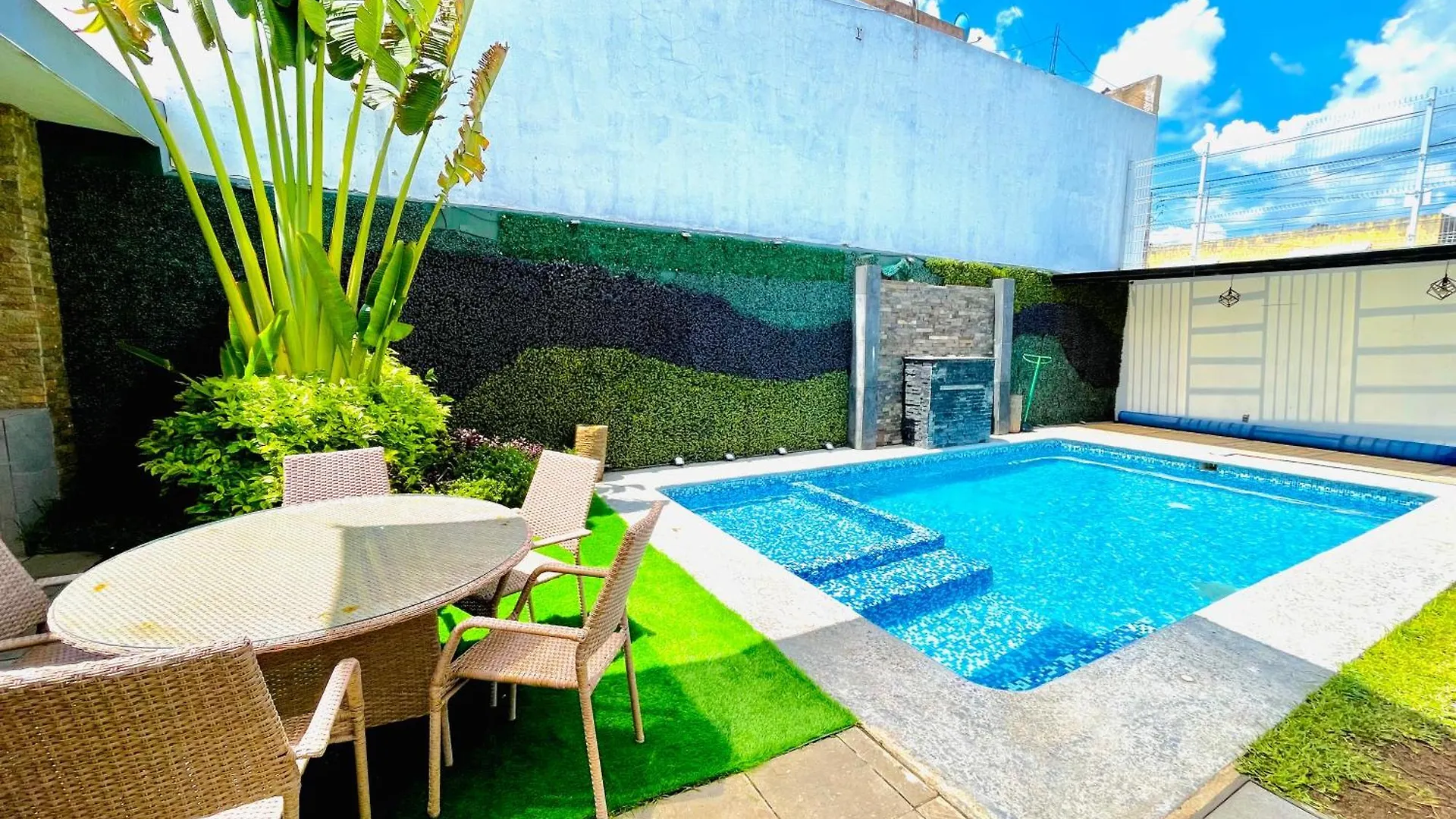 Hortensia Terraza Y Casa De Campo location